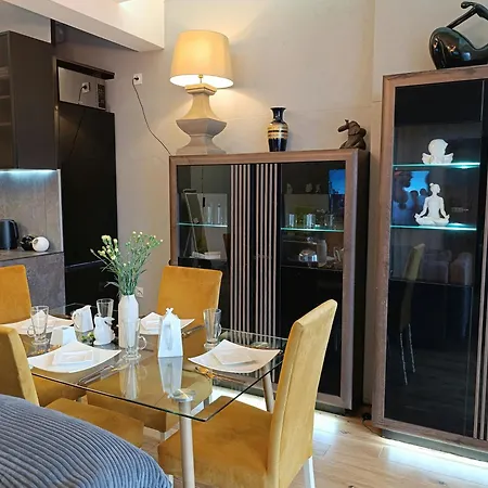 Bliska Wola Towers 1 Bedroom Warschau