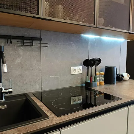 Bliska Wola Towers 1 Bedroom Apartment Warschau