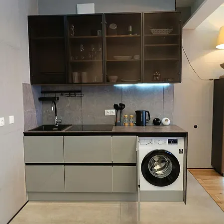 Bliska Wola Towers 1 Bedroom Apartment Warschau