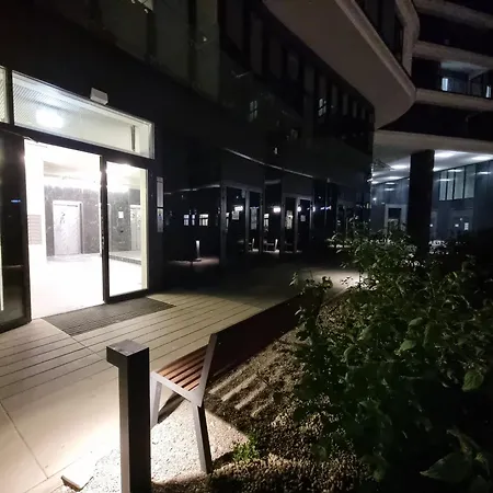 Apartamento Bliska Wola Towers 1 Bedroom *