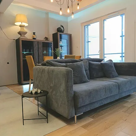 Bliska Wola Towers 1 Bedroom * 华沙